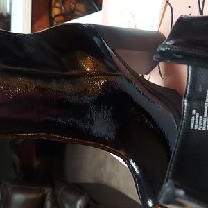 Wild Pair /Macy's Size 10 Black Patent Platform Booties